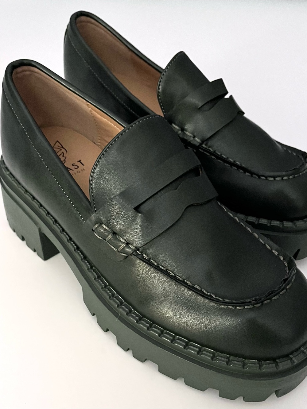 Beast Fashion Buckle Green Chunky Lug Sole Platform Penny Loafers Size 7